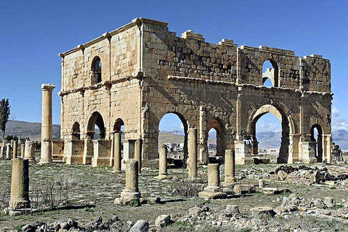 ALGERIE-RUINES ROMAINES DE LAMBESE (24).jpg
